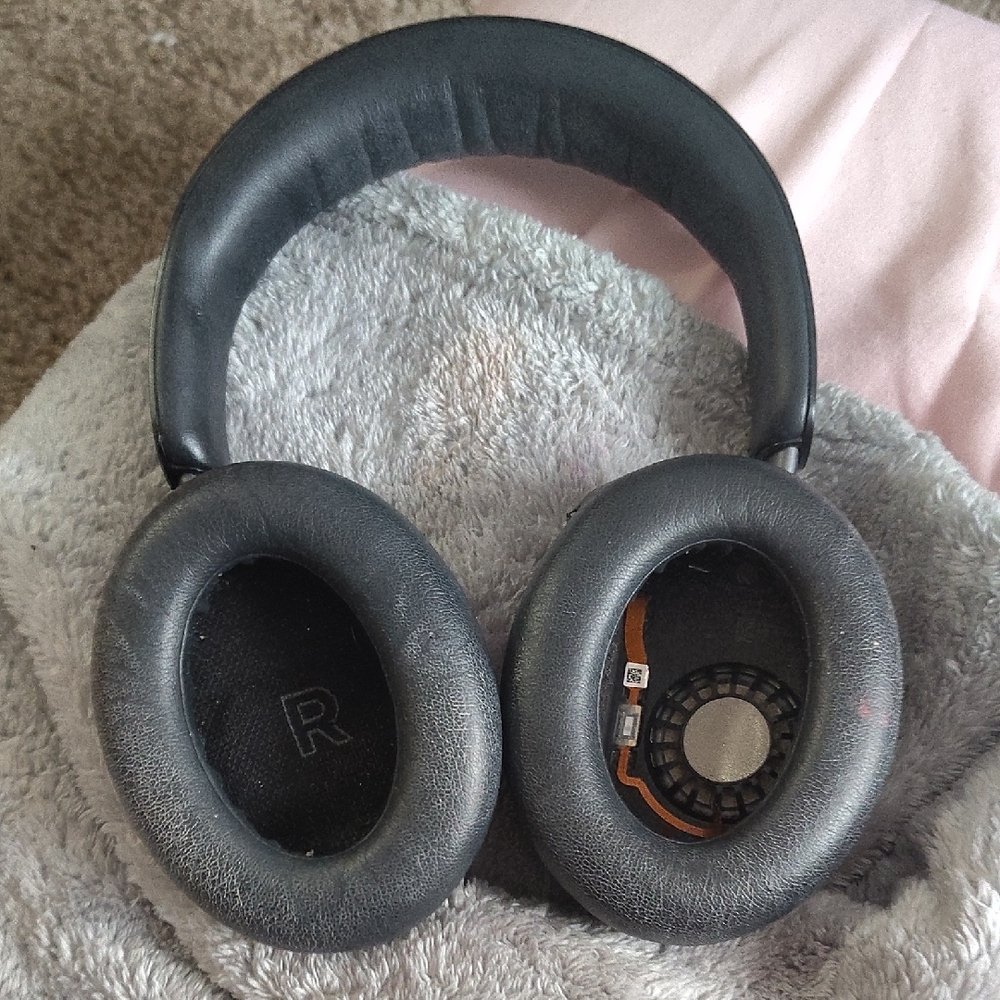 Wireless Over-Ear Headphones - Black